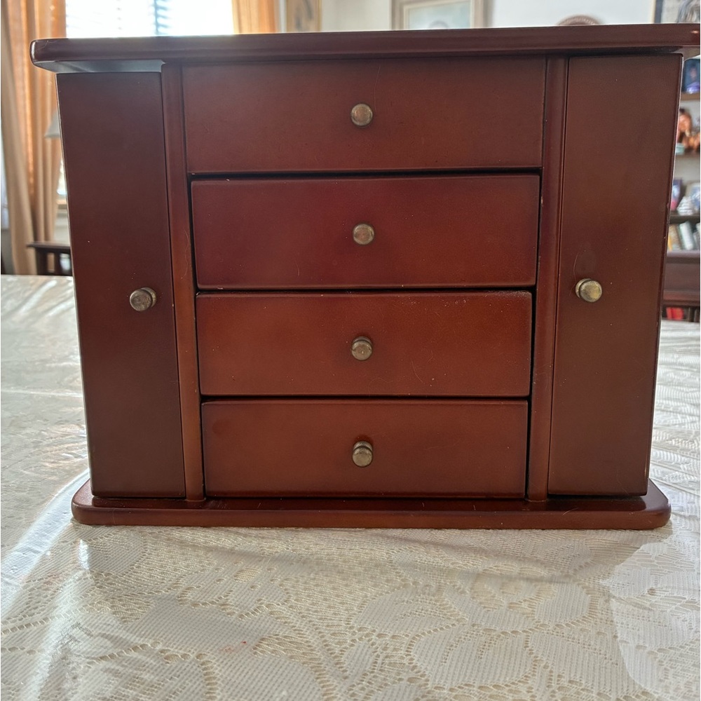 Elegant Wooden Jewelry Box